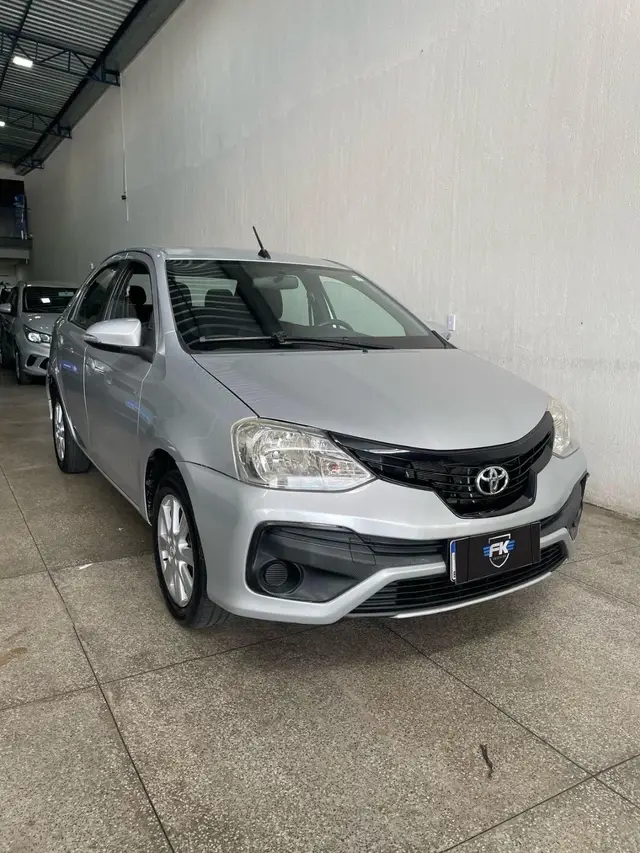 Carro Fiat Argo 2018 Drive 1.0 Firefly (Flex)