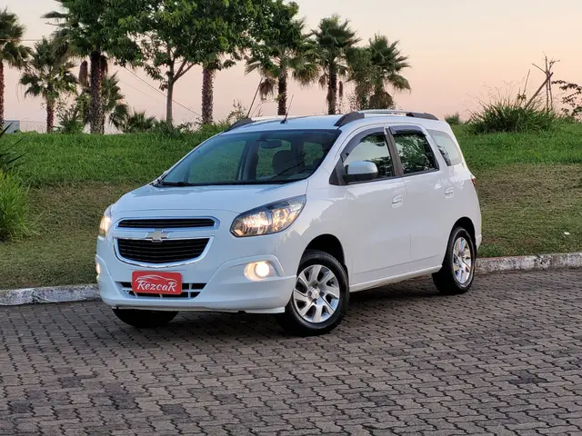 Carro Chevrolet Spin 2015 LTZ 7S 1.8 (Flex) (Aut)
