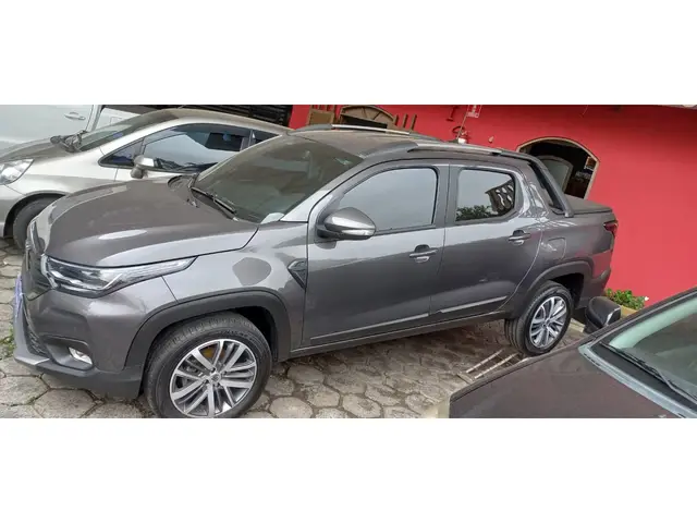 Carro Fiat Strada 2024 Volcano 1.3 Cabine Dupla (Aut.)