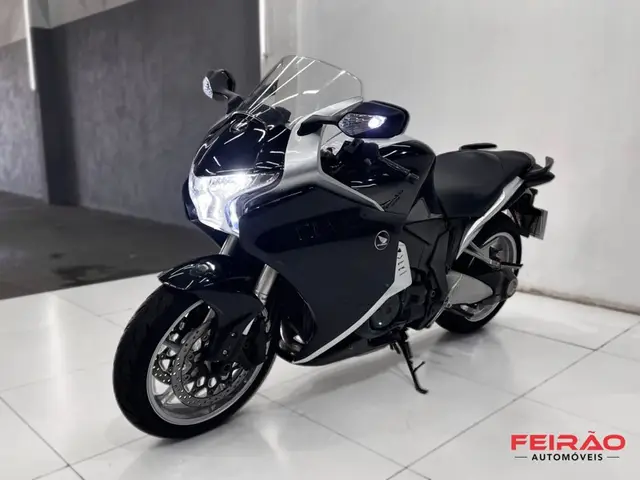 Carro Honda VFR 2011 1200F
