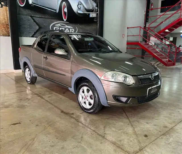 Carro Fiat Strada 2015 Trekking 1.6 16V (Flex) (Cabine Dupla)
