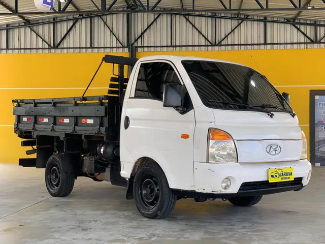 Carro Hyundai HR 2011 HD 2.5 (sem caçamba)