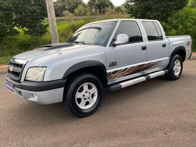 Carro Chevrolet S10 Cabine Dupla 2011 S10 Rodeio 2.4 Flexpower 4X2 (Cab Dupla)