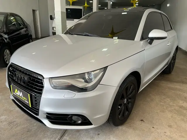 Carro Audi A1 2011 1.4 TFSI Attraction S Tronic