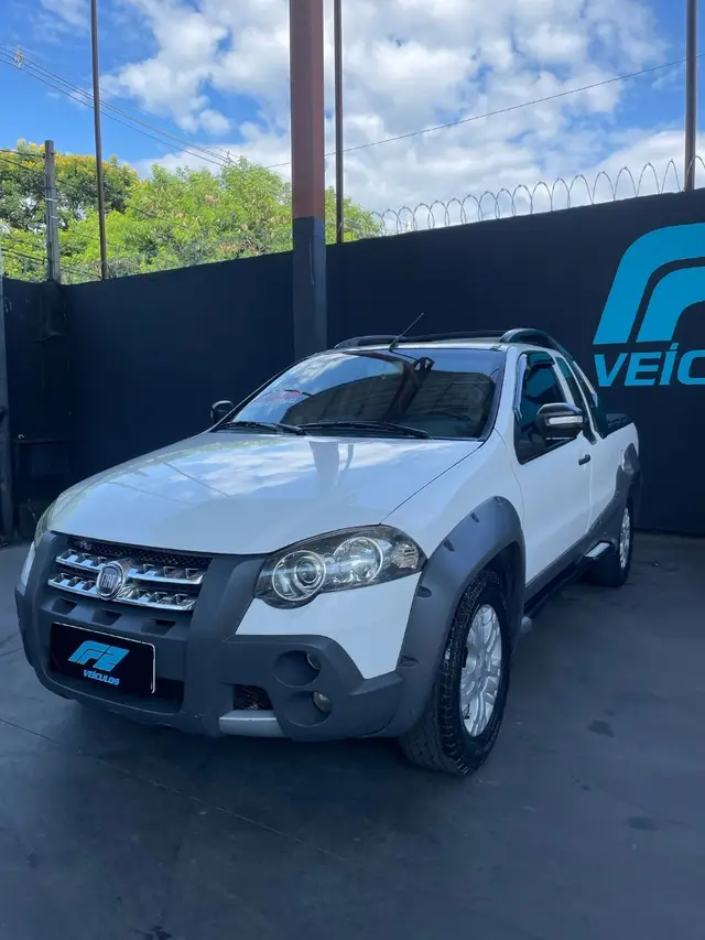 Carro Fiat Strada 2012 Adventure 1.8 16V Dualogic (Flex) (Cabine Dupla)