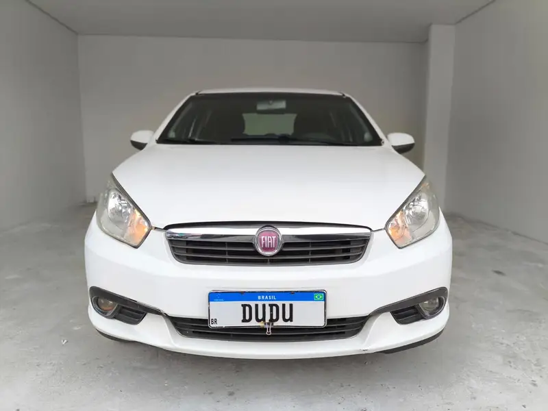 Fiat Grand Siena Essence 1.6 16V (Flex)