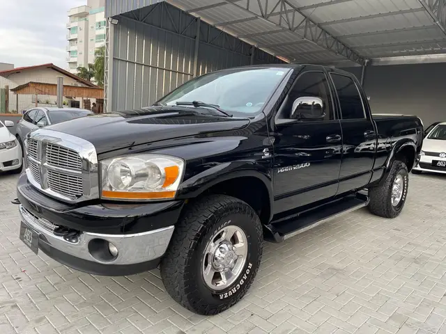 Carro Dodge RAM 2006 Ram 2500 QC 5.9