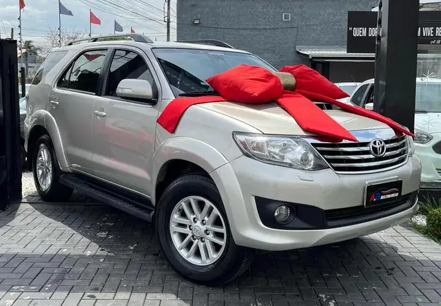 Carro Toyota Hilux SW4 2014 3.0 TDI 4x4 SRV 7L