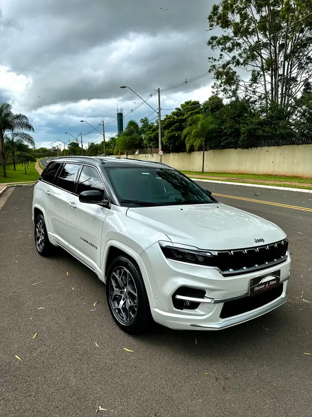 Carro Jeep Commander 2022 Overland T270 Flex (Aut)