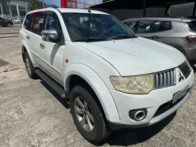 Carro Mitsubishi Pajero Dakar 2013 3.5 HPE 4WD (aut)(Flex)