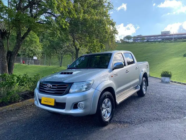 Carro Toyota Hilux Cabine Dupla 2013 Hilux 3.0 TDI 4x4 CD STD