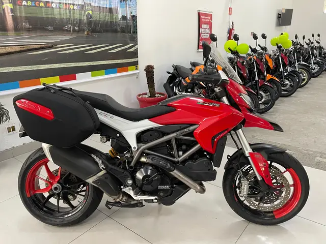 Carro Ducati Hypermotard 2015 821