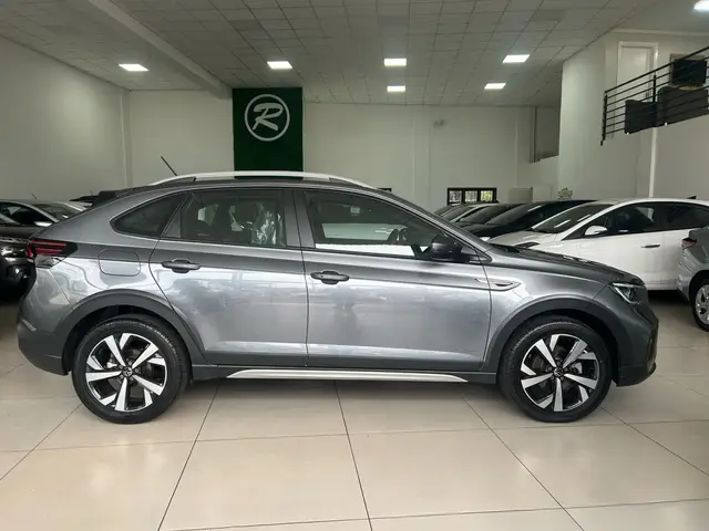 Carro Volkswagen Nivus 2024 Highline 200 TSI