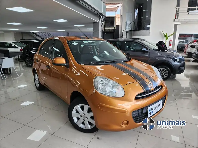 Nissan March 1.6 16V SV (Flex)