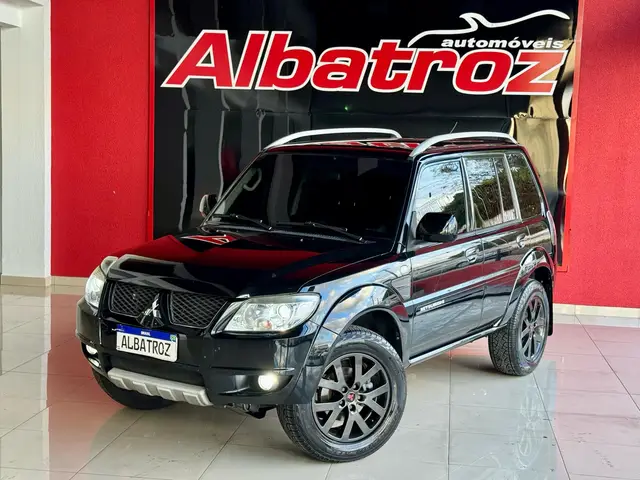 Carro Mitsubishi Pajero TR4 2015 2.0 16V 4x2 (Flex) (Aut)