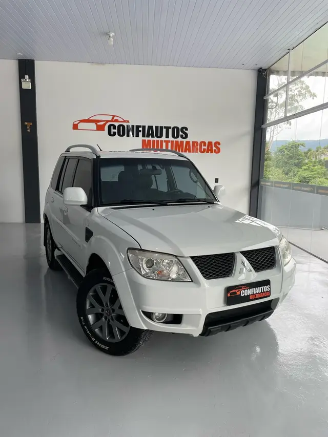 Carro Mitsubishi Pajero TR4 2014 2.0 16V 4x2 (Flex) (Aut)