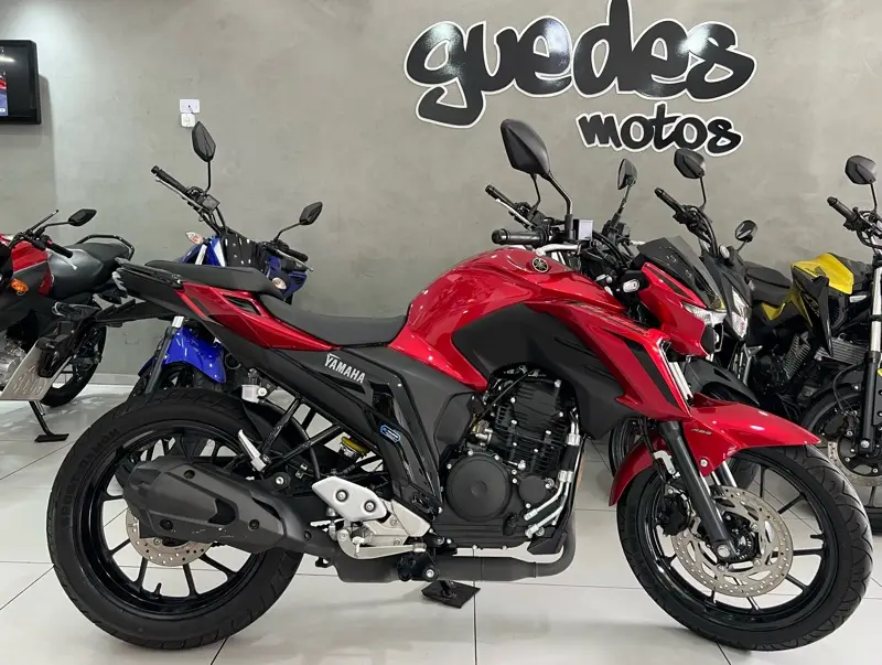 Yamaha Fazer FZ25 Connected