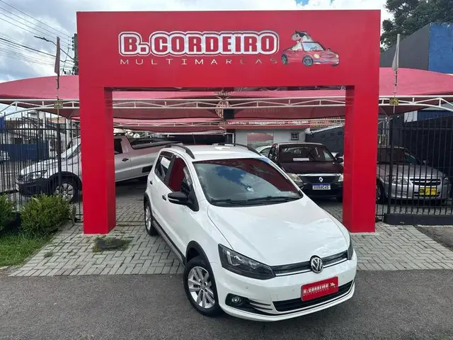 Carro Volkswagen Fox 2017 1.0 MPI Track (Flex)