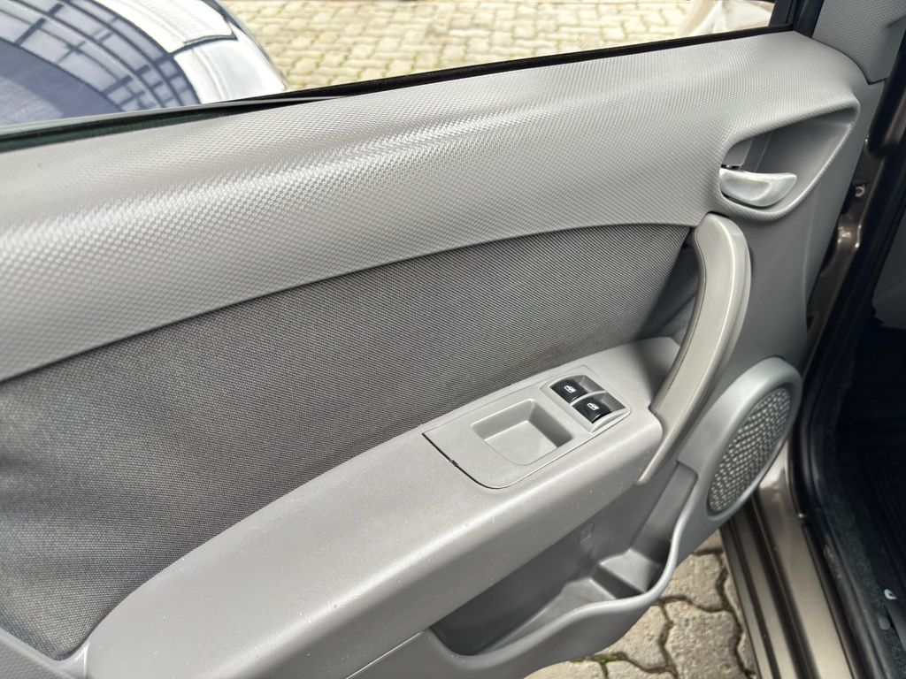 Palio Attractive 1.0 8V (Flex)