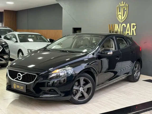 Carro Volvo V40 2018 2.0 T4 Kinetic