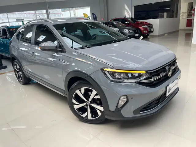 Carro Volkswagen Nivus 2023 Highline 200 TSI