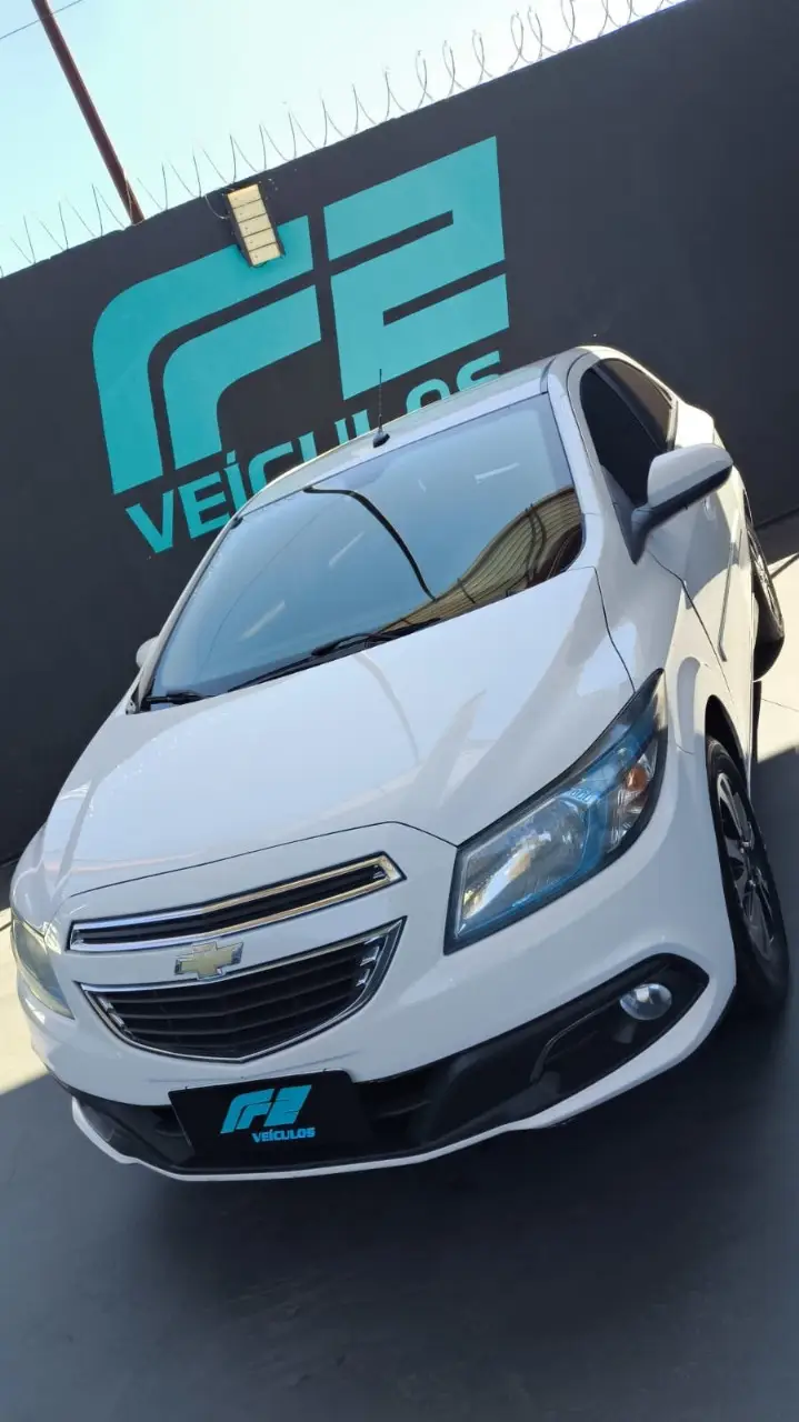 Chevrolet Onix HATCH LTZ 1.4 8V FlexPower 5p Mec.