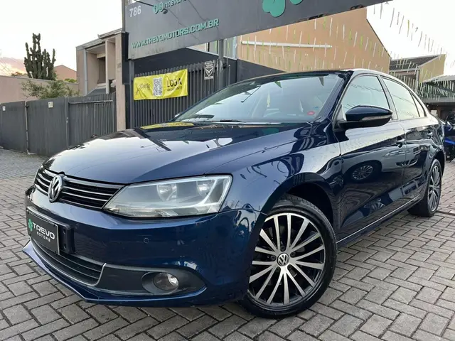 Carro Volkswagen Jetta 2013 2.0 Comfortline (Flex)