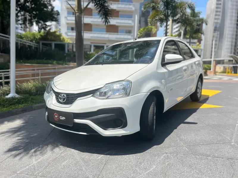 Toyota Etios Sedan XS 1.5 (Aut) (Flex)