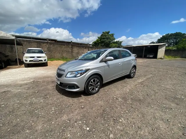 Carro Chevrolet Onix 2015 1.4 LTZ SPE/4