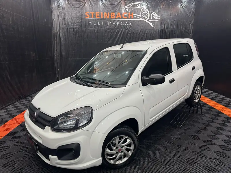 Fiat Uno Attractive 1.0 8V (Flex) 4p