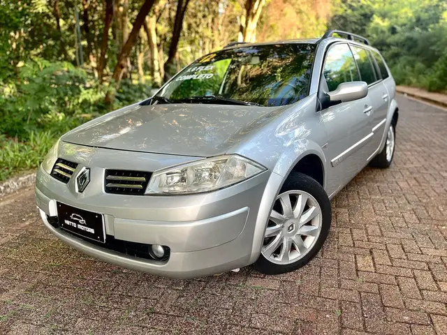 Carro Renault Megane Grand Tour 2012 Mégane Grand Tour Dynamique 1.6 16V (flex)