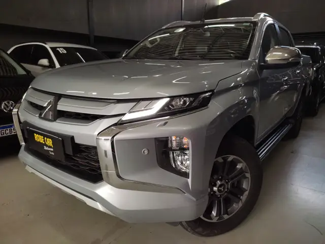 Carro Mitsubishi L200 Triton Sport 2022 HPE-S 2.4 DID-H 4x4 (Aut)