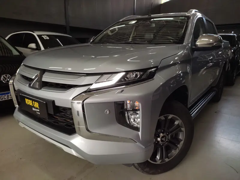 Mitsubishi L200 Triton Sport HPE-S 2.4 DID-H 4x4 (Aut)