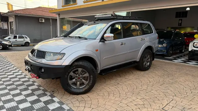 Carro Mitsubishi Pajero Dakar 2013 3.2 4WD (Aut)