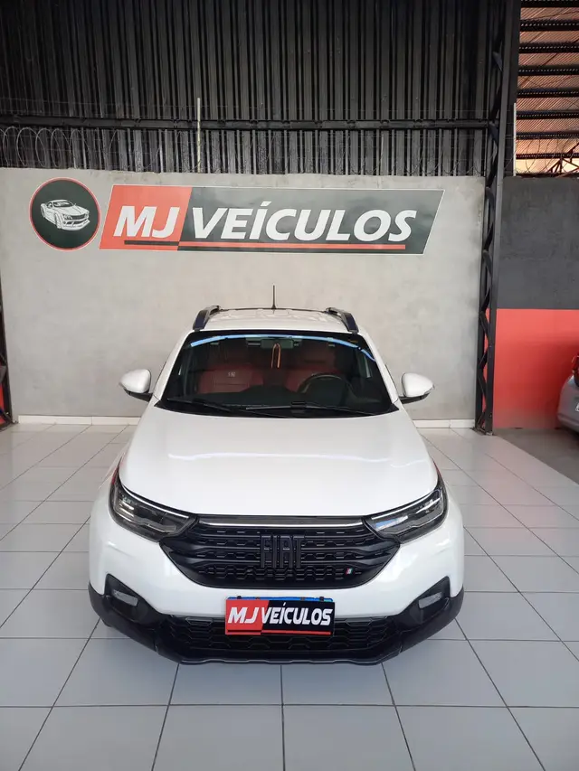 Carro Fiat Strada 2021 Volcano 1.3 CD (Flex)