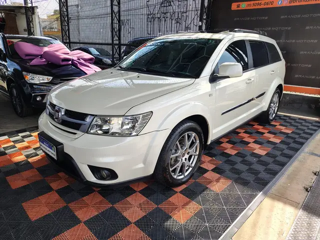 Carro Fiat Freemont 2015 2.4 16V Precision (Aut)
