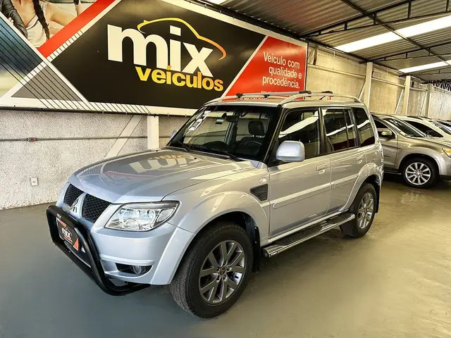 Carro Mitsubishi Pajero TR4 2013 2.0 16V 4x2 (Flex) (Aut)