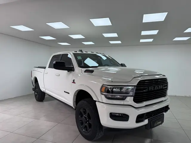 Carro RAM 3500 2022 Laramie Night Edition 6.7