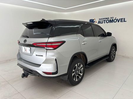 SW4 Diamond  2.8 turbodiesel 7L 4x4 (Aut)