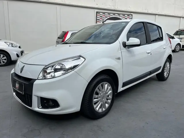 Carro Renault Sandero 2012 Privilège 1.6 8V Hi-Torque (flex)