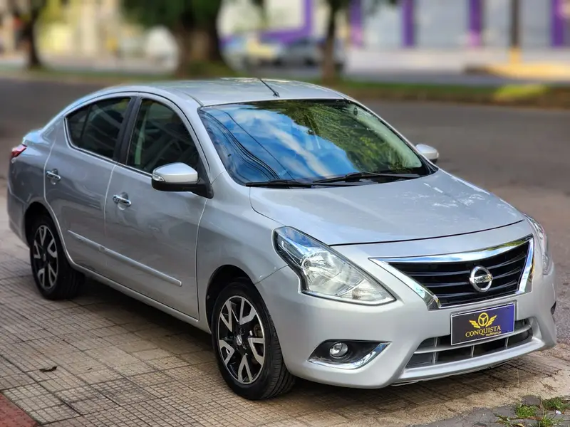 Nissan Versa 1.6 16V SL FlexStart (Flex)