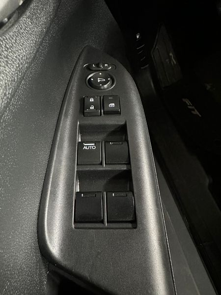 Fit 1.5 16v LX CVT (Flex)