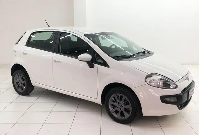 Carro Fiat Punto 2013 Attractive 1.4 (Flex)
