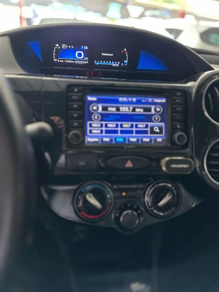 Etios Sedan Platinum 1.5 (Aut) (Flex)