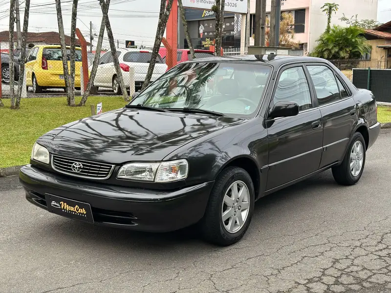 Toyota Corolla Sedan XEi 1.8 16V (aut)
