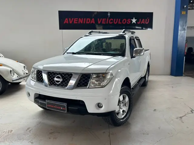 Carro Nissan Frontier 2011 LE 4x4 2.5 16V (cab. dupla) (aut)