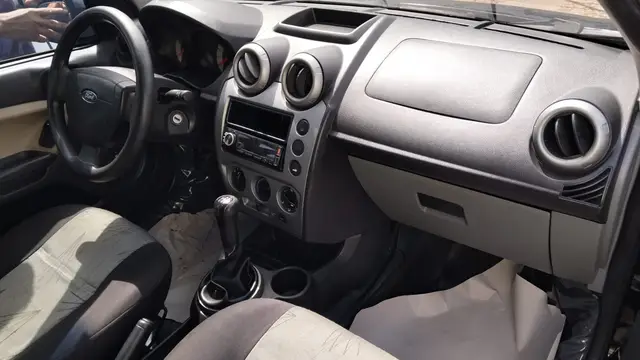 Carro Ford Fiesta Hatch 2008 First 1.0 (Flex)