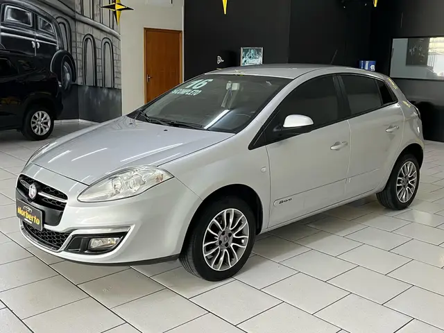 Carro Fiat Bravo 2016 Essence 1.8 16V (Flex)