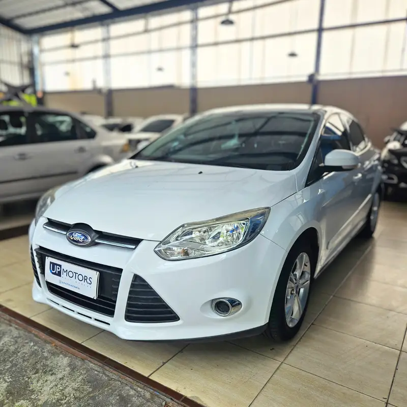 Ford Focus Sedan S 2.0 16V PowerShift (Aut)