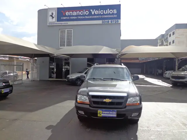 Carro Chevrolet S10 Cabine Dupla 2002 S10 Luxe 4x2 2.8 (Cab Dupla)